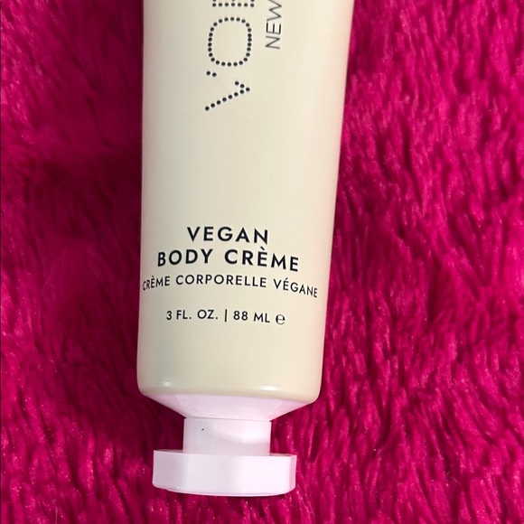 Green Tea Vegan Body Creme - Picture 4 of 4